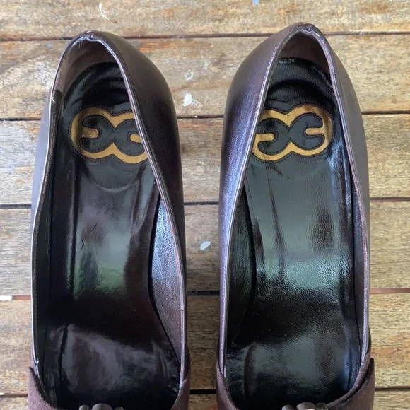 Escada Size 38 Pointy Toe Heel - Picture 4 of 10